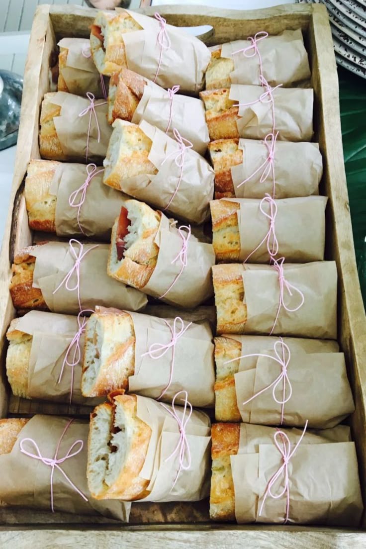 10 Graduation Party Food Ideas Your Guests Will Love - Its Claudia G