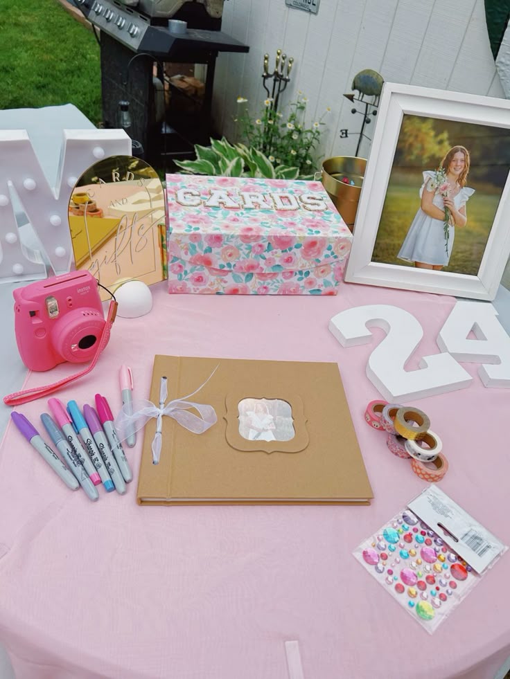 grad party inspo! 🎀🎓