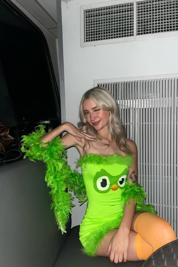 17 Funniest Halloween Costumes for People Who Refuse to Be Basic