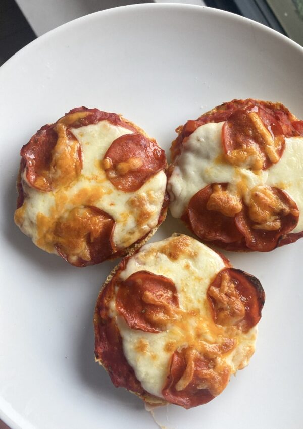 English Muffin Pizza Recipe: Super Quick Snack Idea
