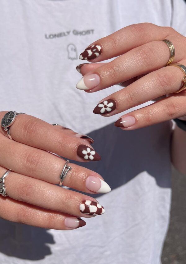 The Cute Thanksgiving Nails To Add To Your Fall Rotation