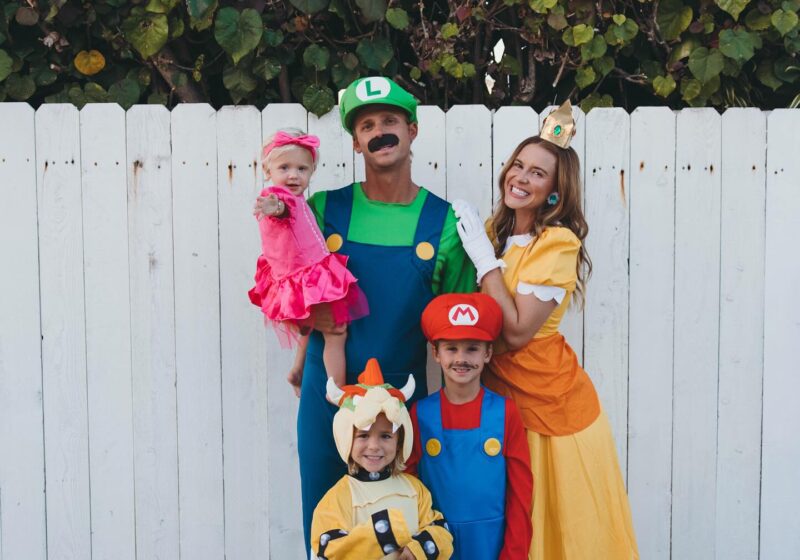15 Cheap Family Costume Ideas You Can’t Go Wrong With This Halloween