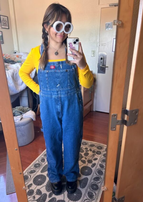 25 Easy Costumes With Normal Clothes You Can Throw Together Last Minute