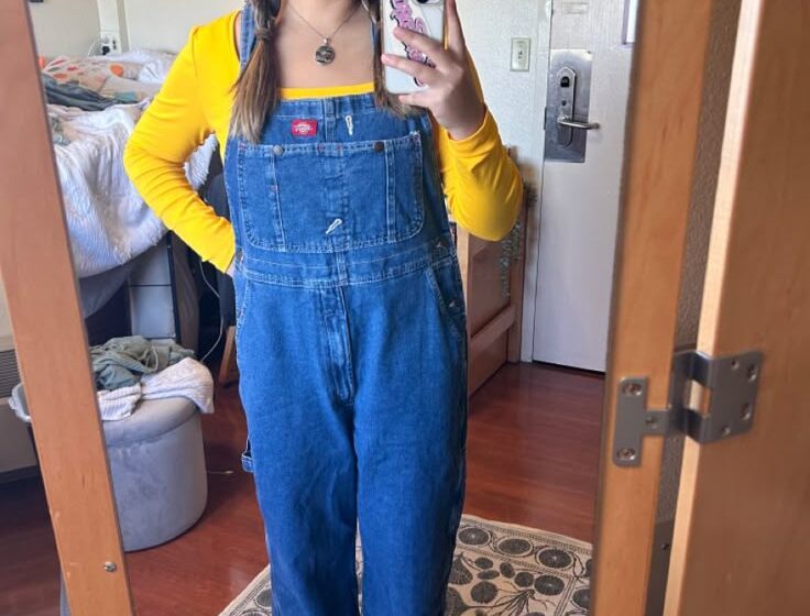 25 Easy Costumes With Normal Clothes You Can Throw Together Last Minute